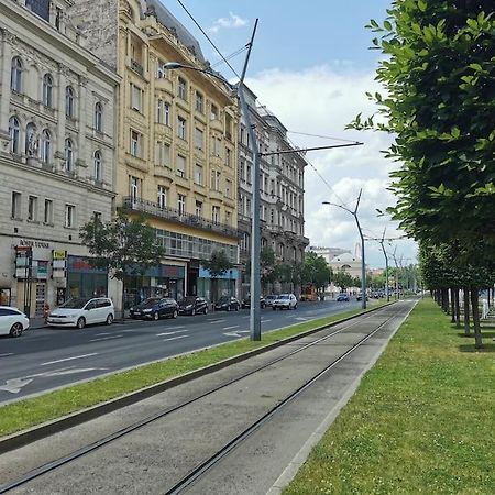 Luxury Apartment Near Astoria With Ac Budapest Exterior photo