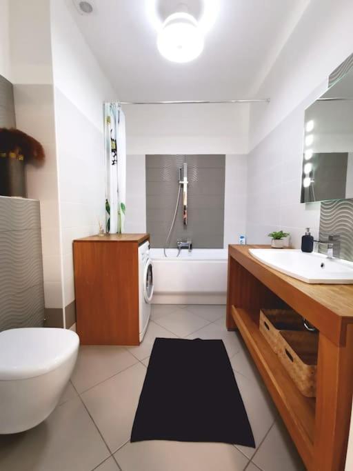 Luxury Apartment Near Astoria With Ac Budapest Exterior photo